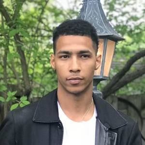 Meet your Posher, Derek